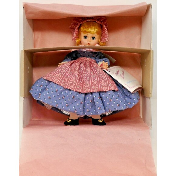 Madame Alexander Miniature Showcase Sulky Sue 8" Doll #445